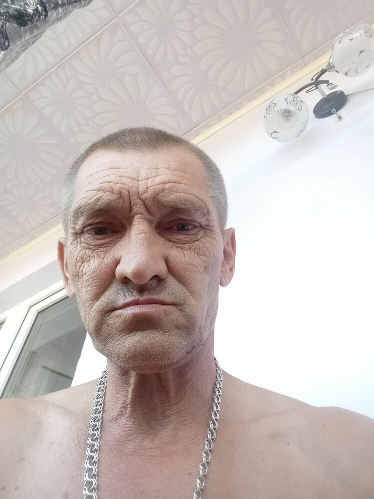  28888407  , 61 ,    