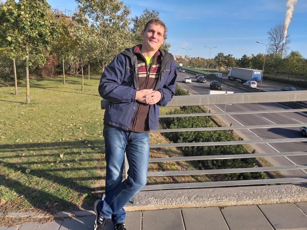  ,   Andrej, 41 ,   ,   , c 