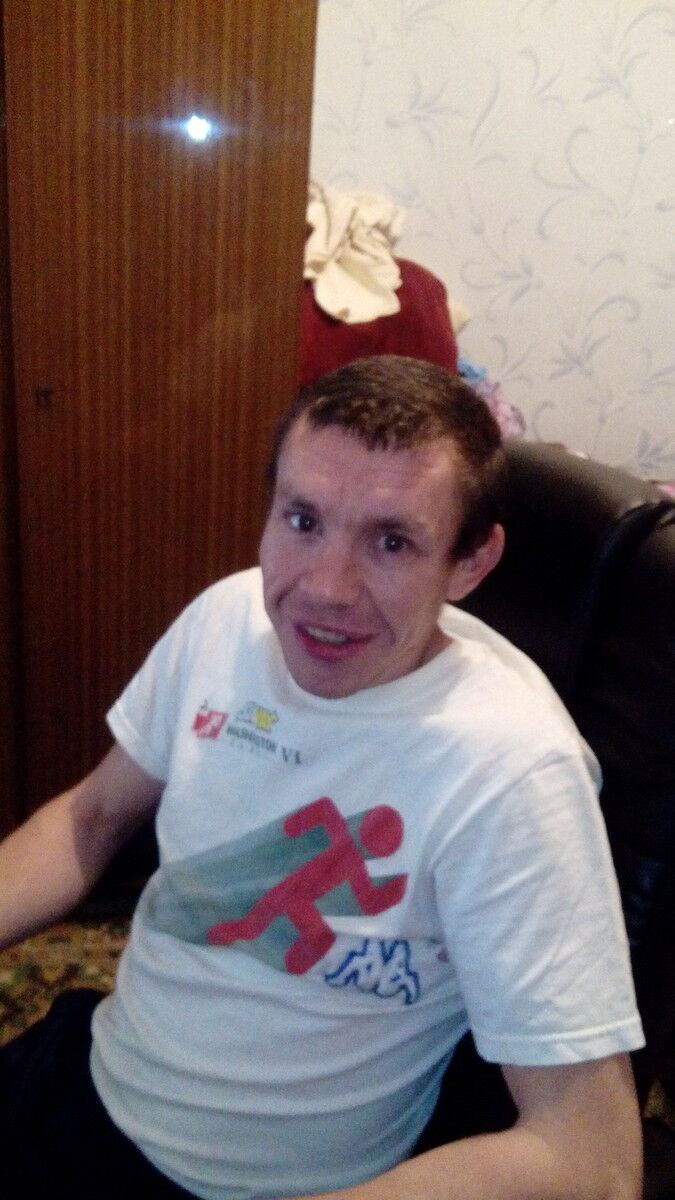  10921917  Sergej, 40 ,    