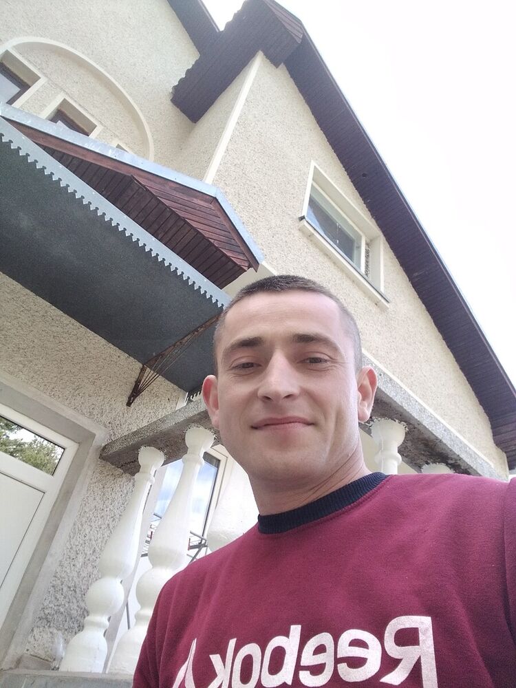  19917047  Andrey, 31 ,    