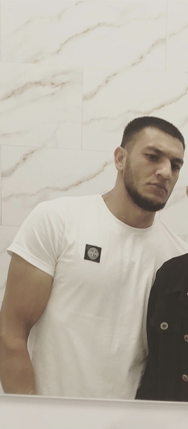  ,   Elvis, 28 ,   ,   