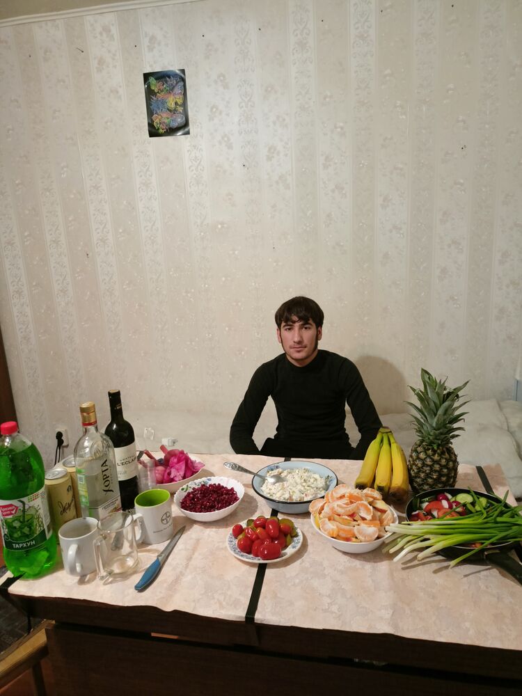  ,   Hesimo, 23 ,   ,   