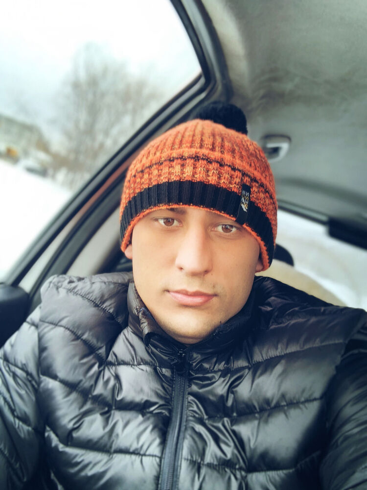  22818737  , 31 ,    -