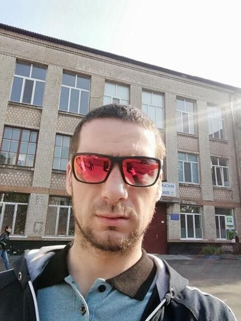  ,   Viktor, 37 ,   ,   , c 