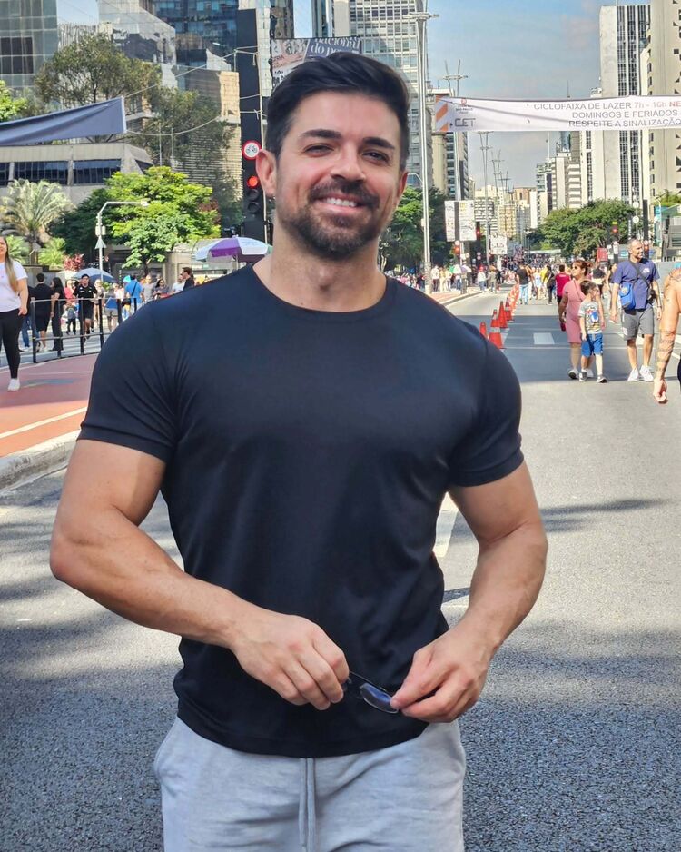  54107557  , 40 ,    -