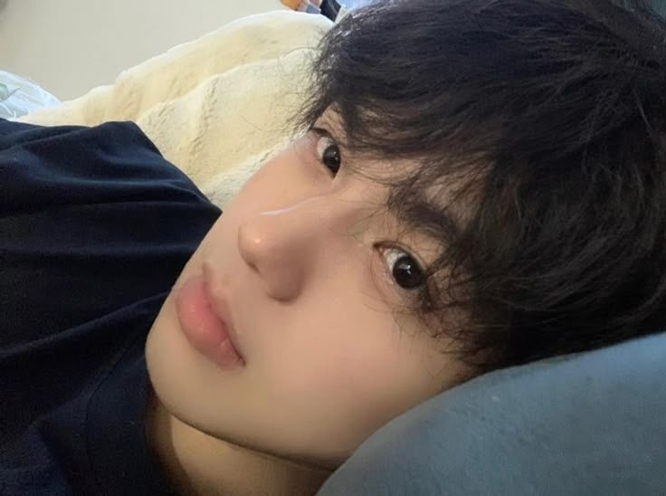  53163777  Nursultan, 20 ,    