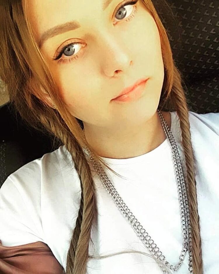  48795327  , 33 ,    