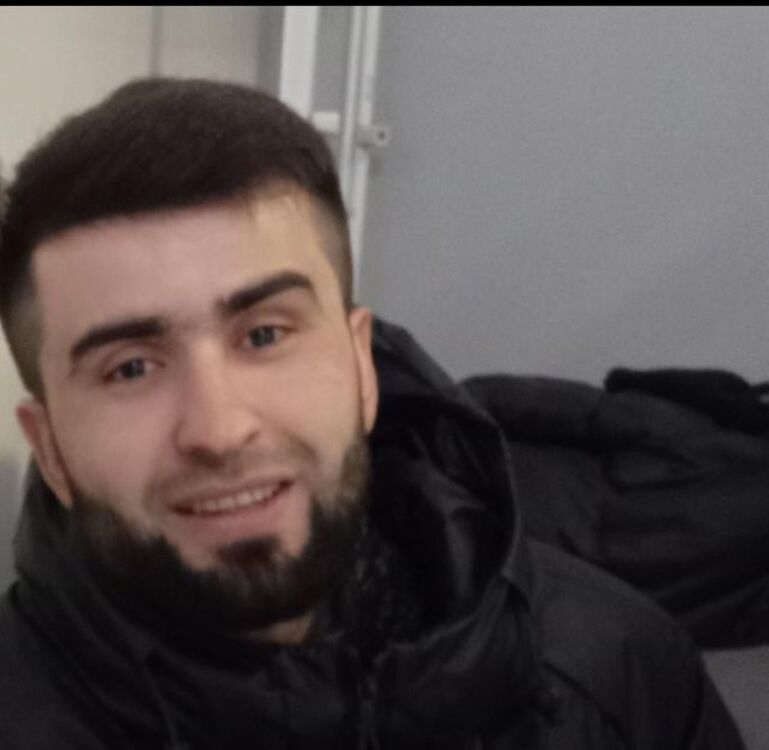  50525767  Habibi, 28 ,    