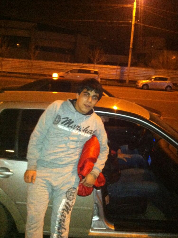  5754757  Garo, 32 ,    