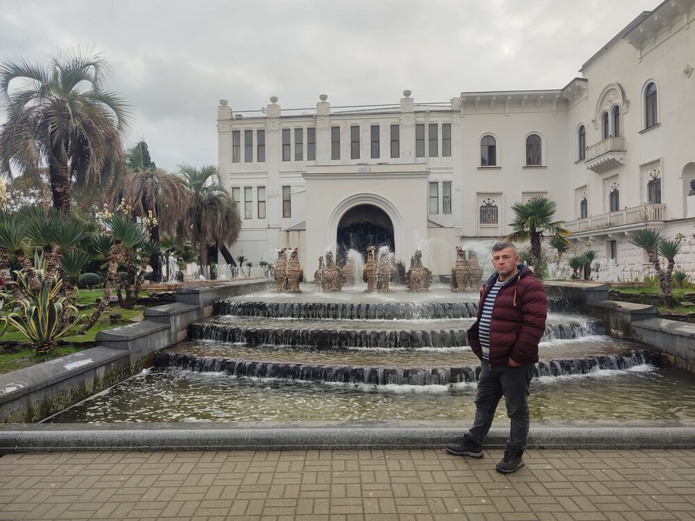  ,   Mehmet, 44 ,   ,   