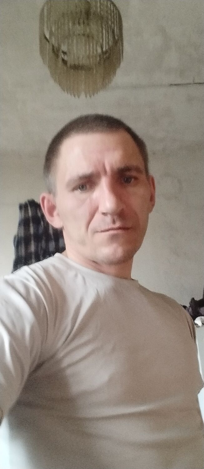  42840227  Sergei, 42 ,    