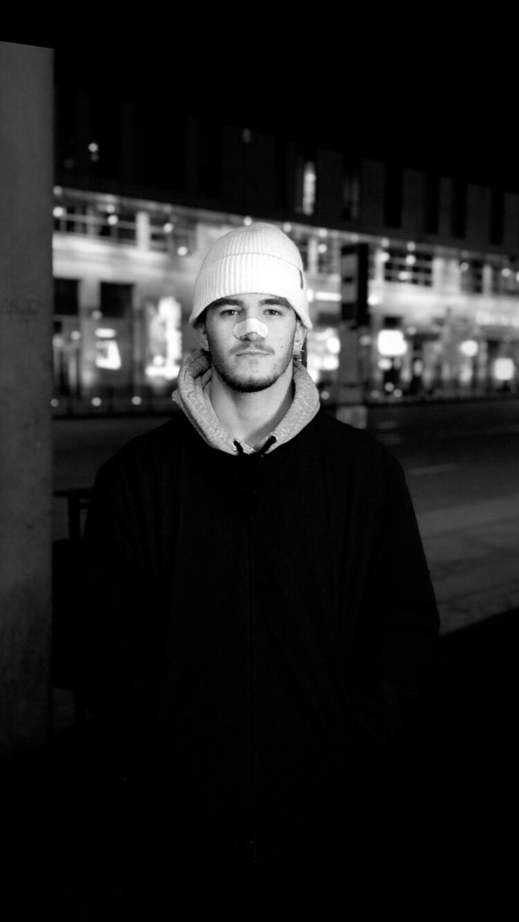  ,   Dima, 21 ,  
