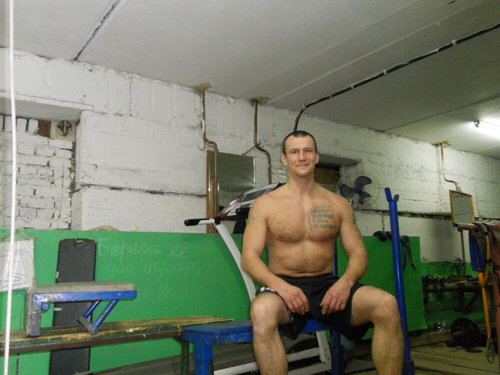  ,   Vlad, 43 ,  