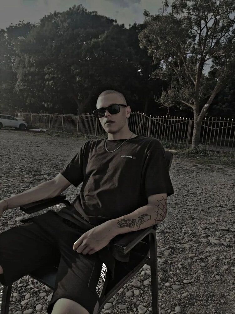  ,   Yaroslav, 22 ,   ,   , c 