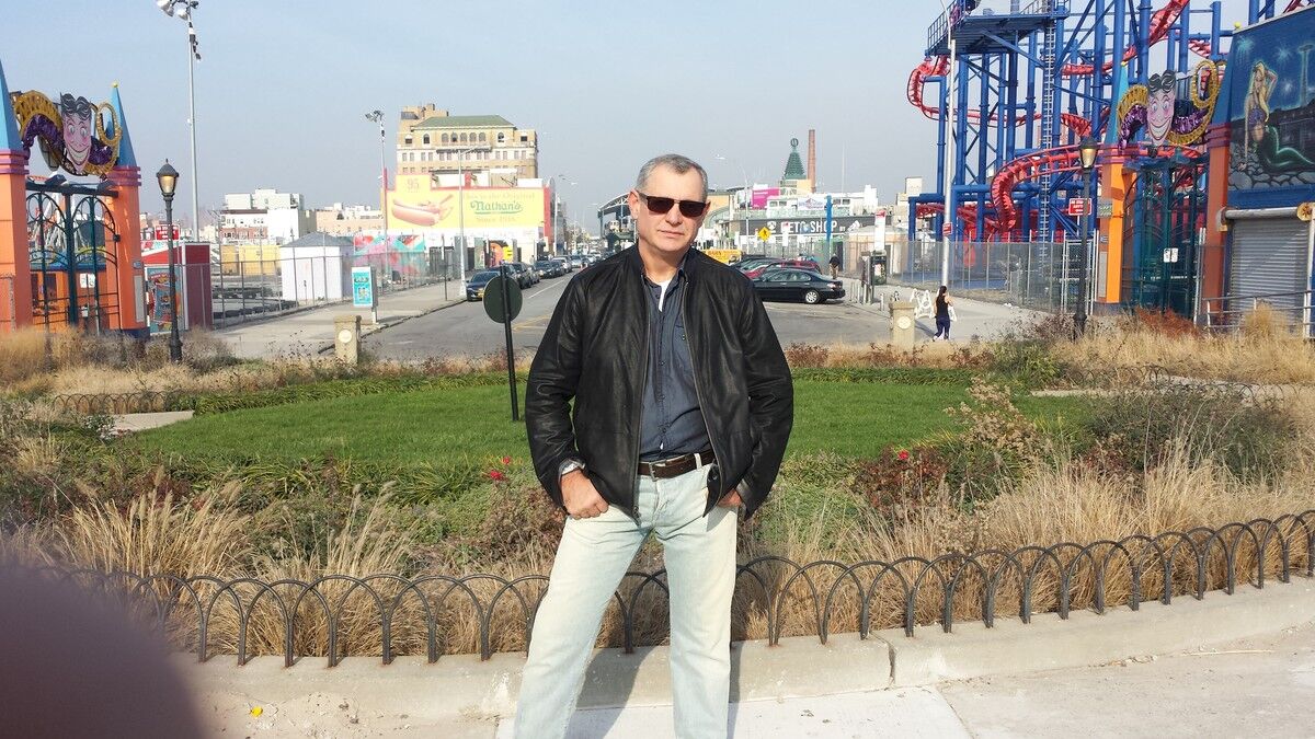  New York City,   Yuriy, 61 ,   ,   , c 