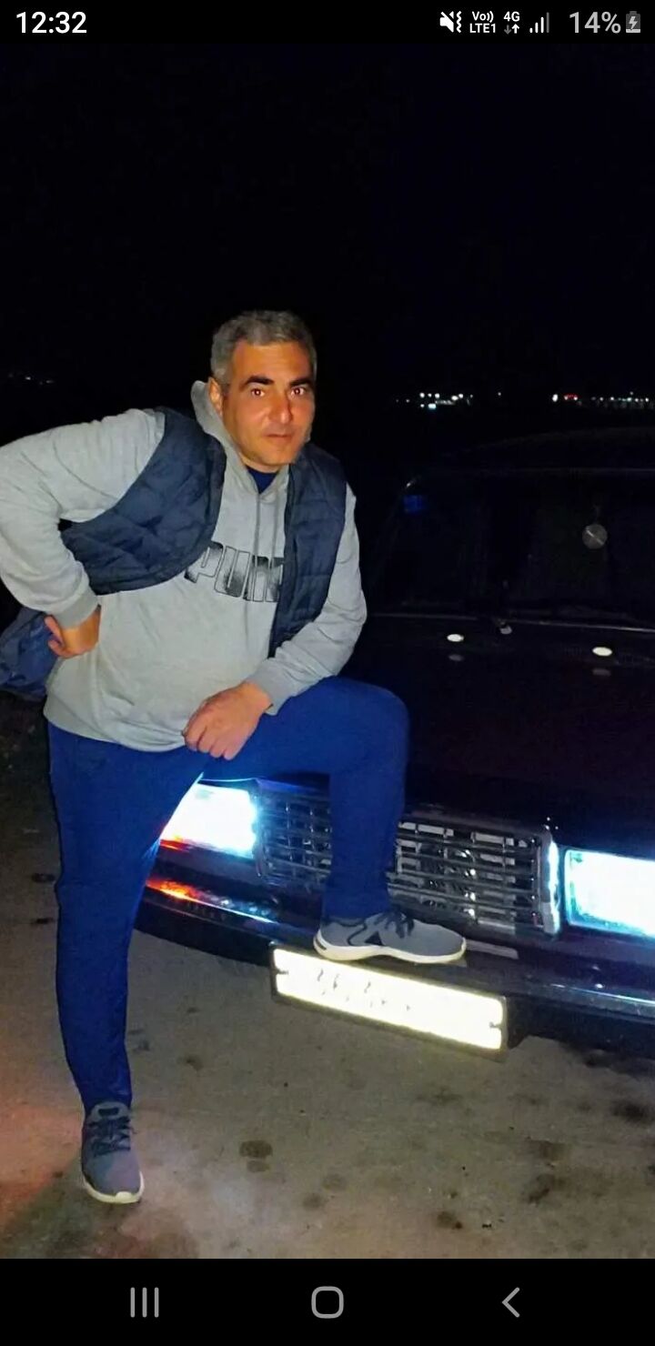  40098917  , 49 ,    