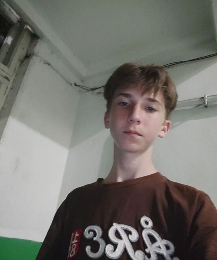  40840437  , 19 ,    
