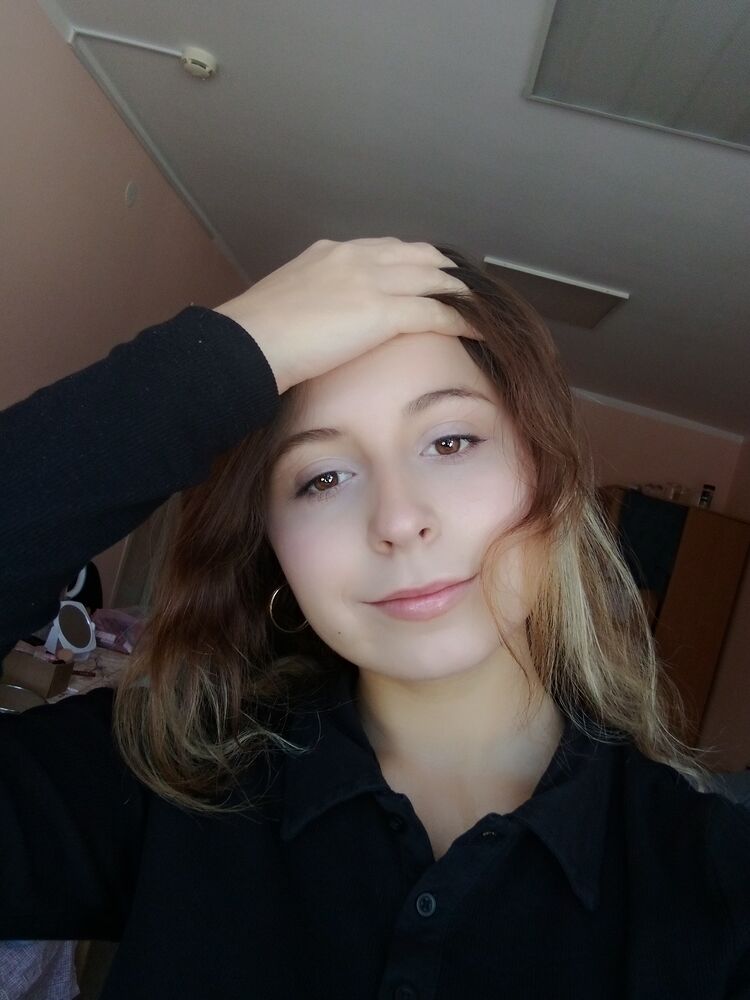  44148127  , 19 ,    