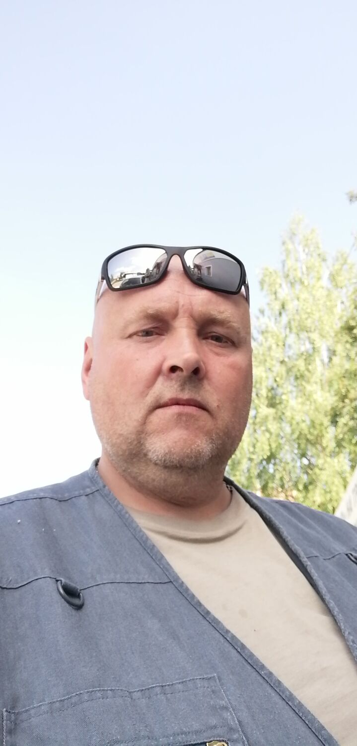   ,   Alexander, 48 ,   ,   
