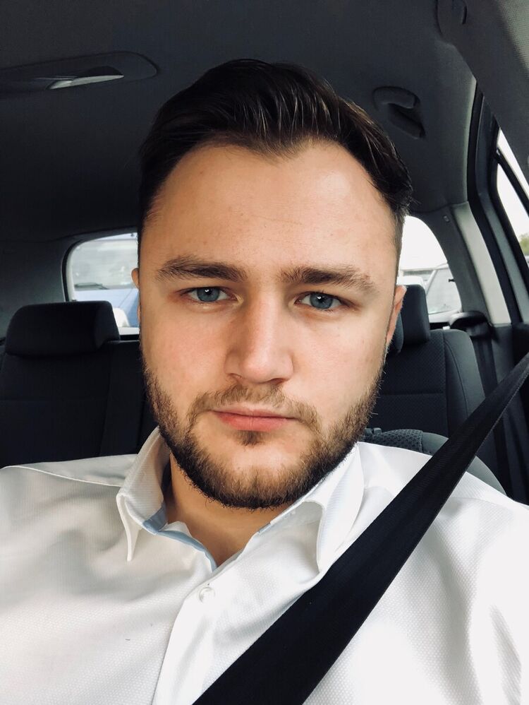  Bielefeld,   Dimitri, 31 ,   ,   , c 