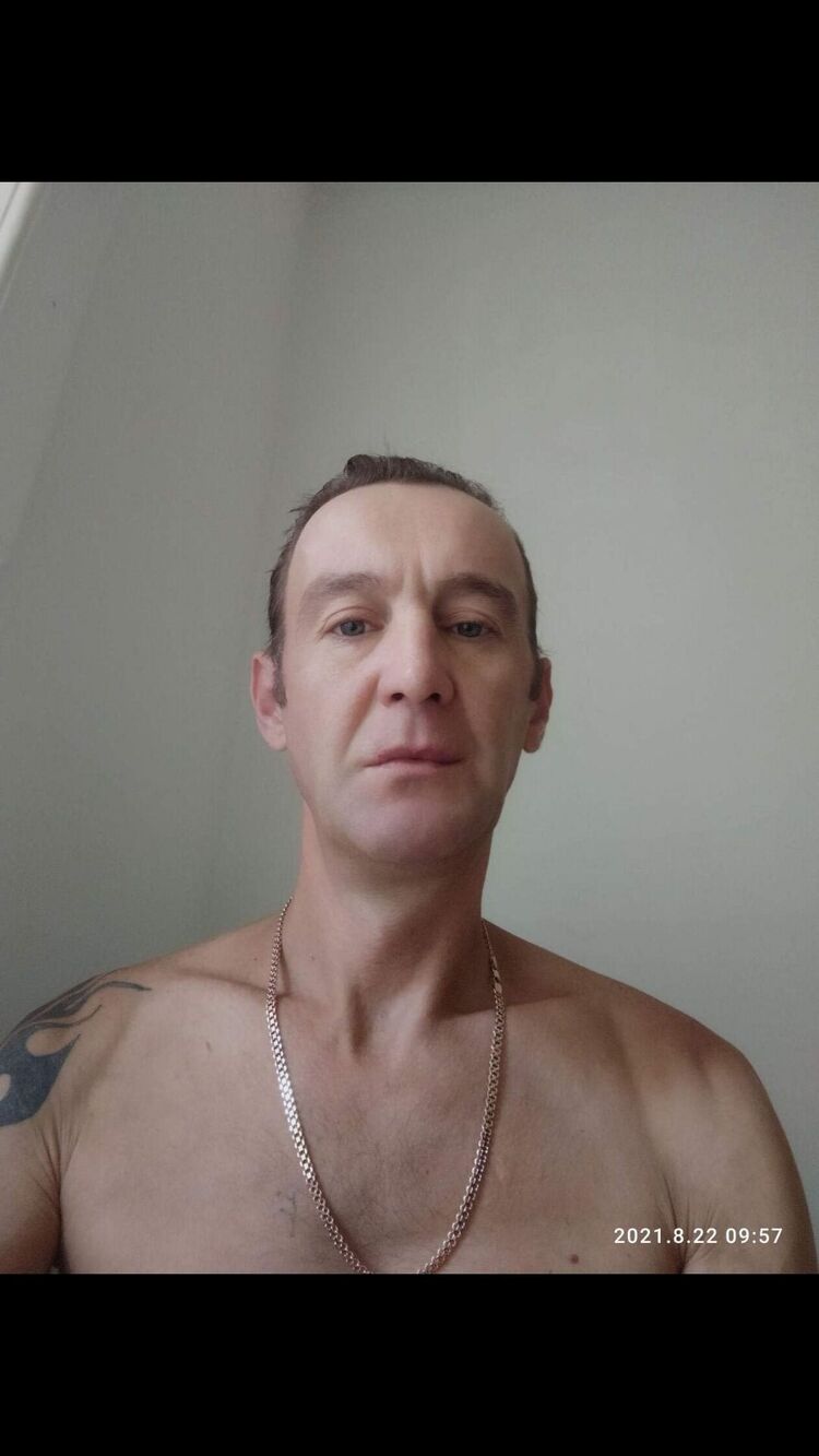  32453187  Eugen, 43 ,    