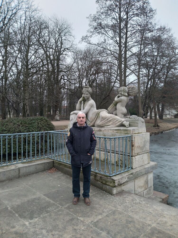  22518817  Giorgi, 59 ,    