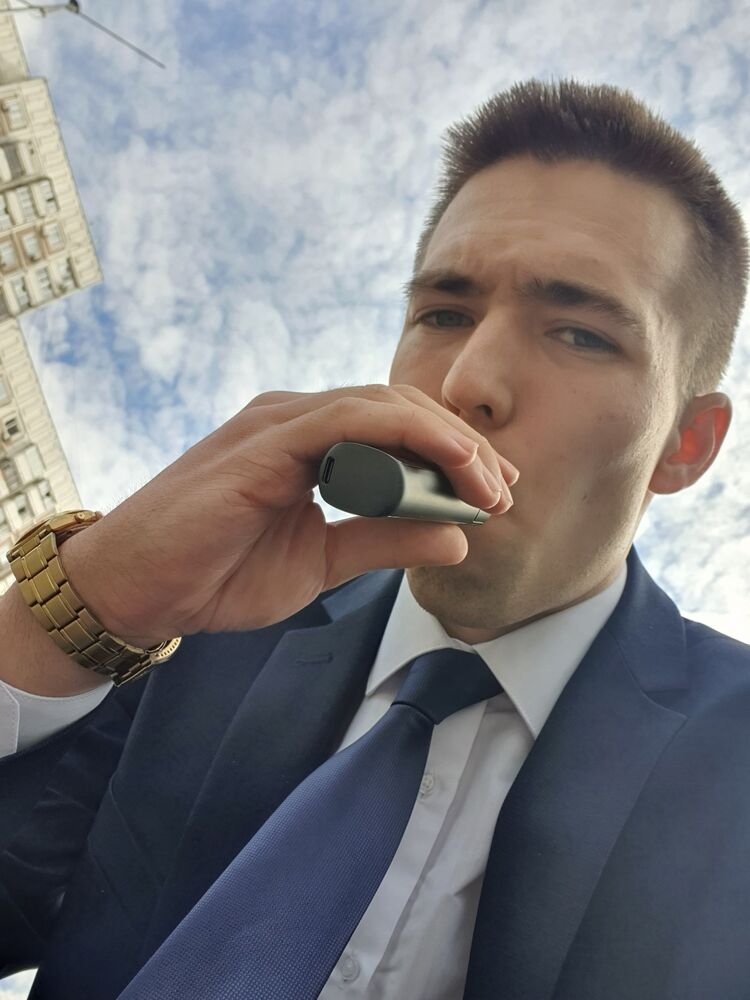  28487237  IVAN, 24 ,    