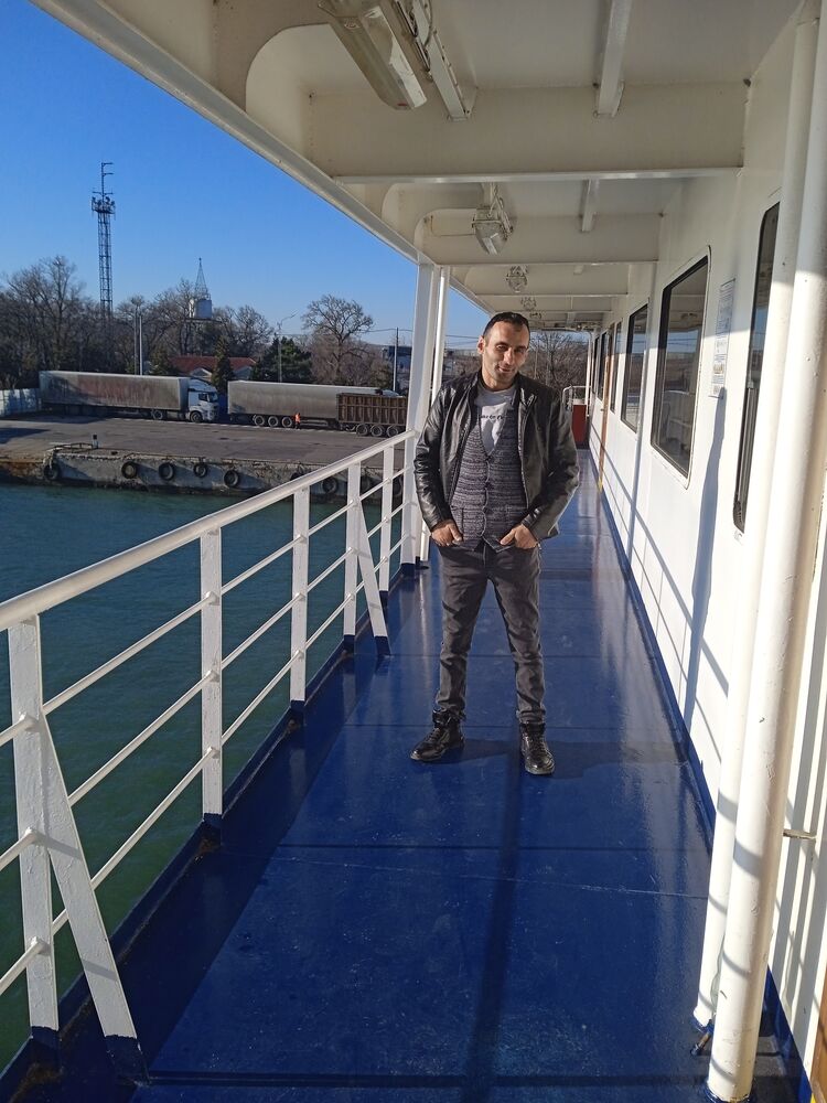  ,   Sargis, 39 ,   ,   , c , 