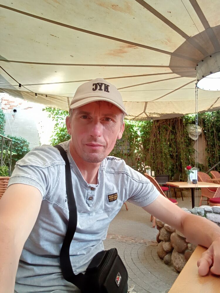  53456157  , 45 ,    