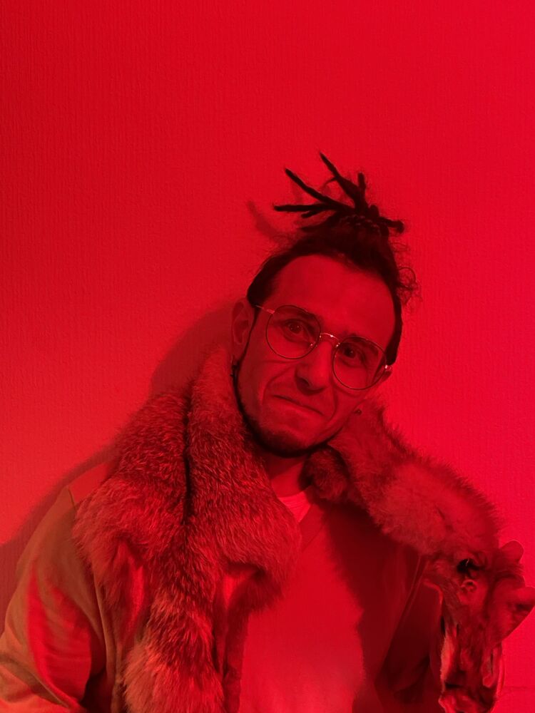  29718917  , 30 ,    -