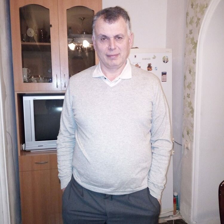  15712417  Levan, 53 ,    