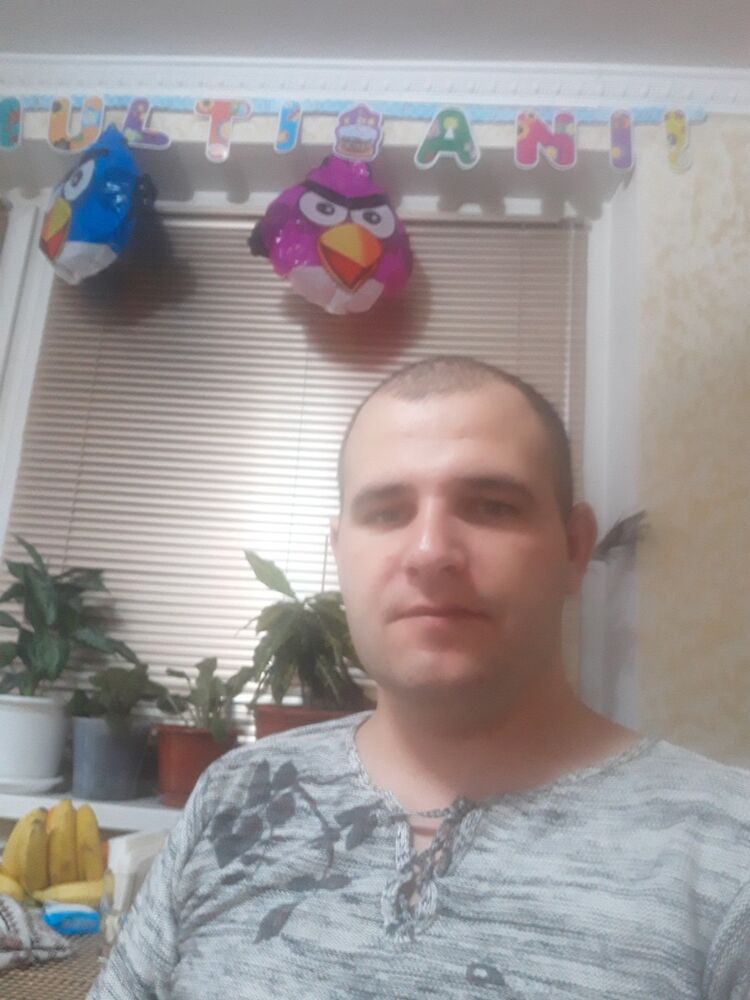  15304677  Andrei, 37 ,    