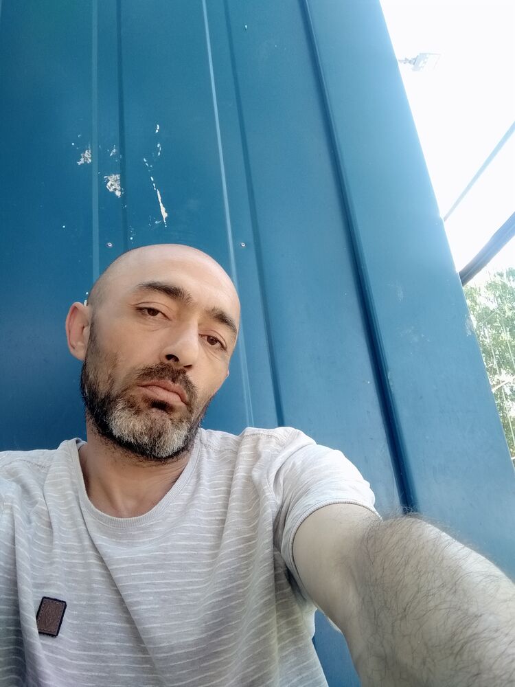  23564897  Vitali, 42 ,    