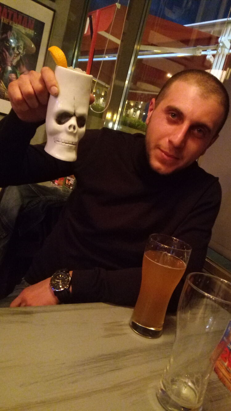  29361347  Toni, 35 ,    