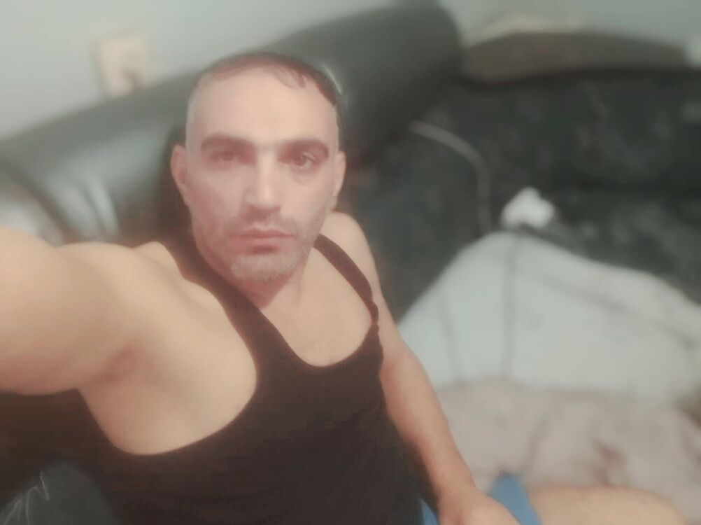  48329347  Parviz, 43 ,    