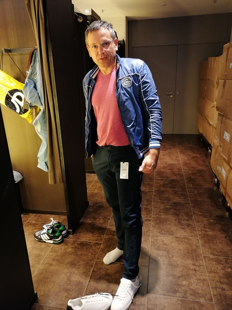  Tessin,   , 44 ,   ,   
