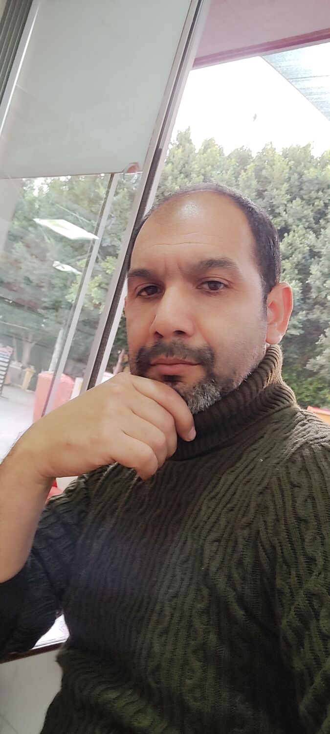  51663857  Yalcin, 46 ,    --
