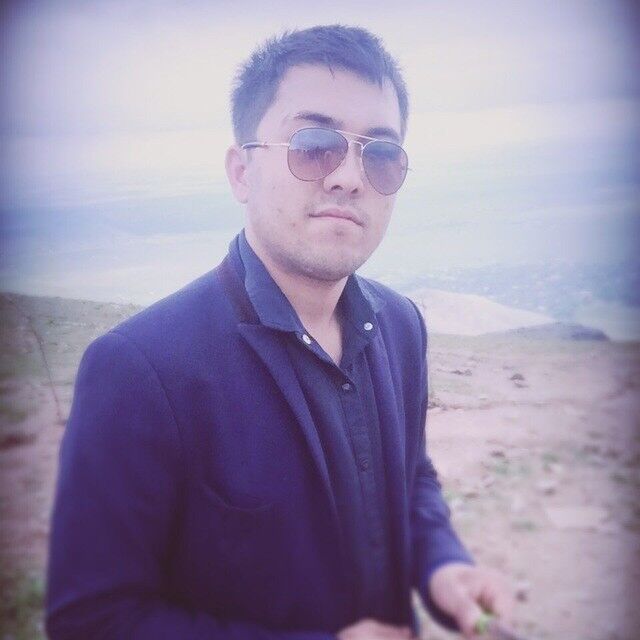  12208817  Islom, 32 ,    