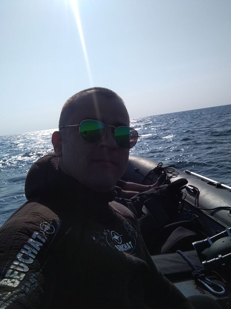 28605907  , 37 ,    