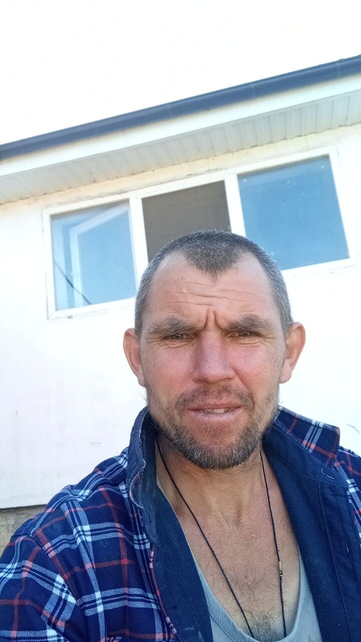  48327437  Sergey, 45 ,    