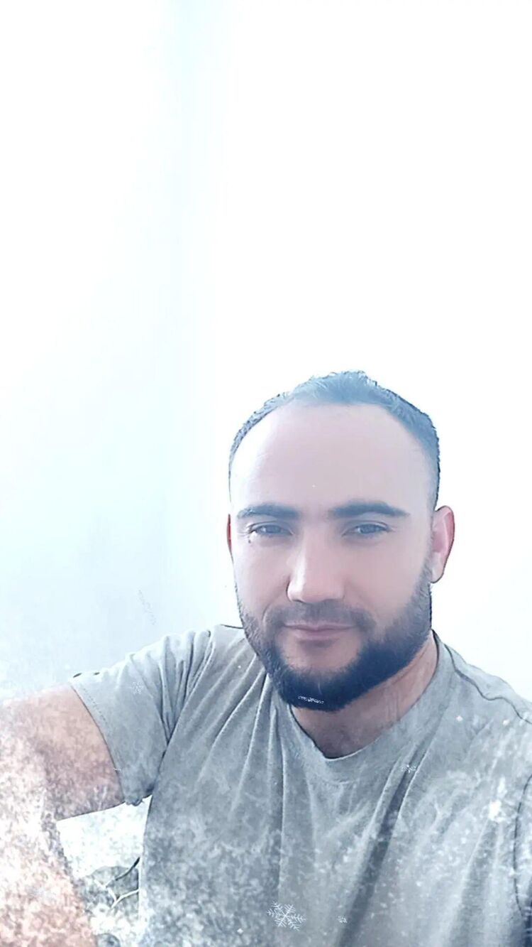  46781697  , 33 ,    