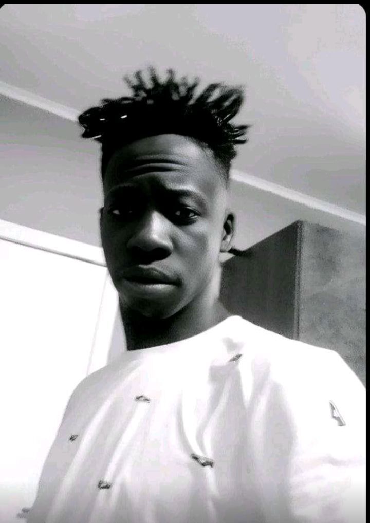  53062487  Loum, 35 ,    