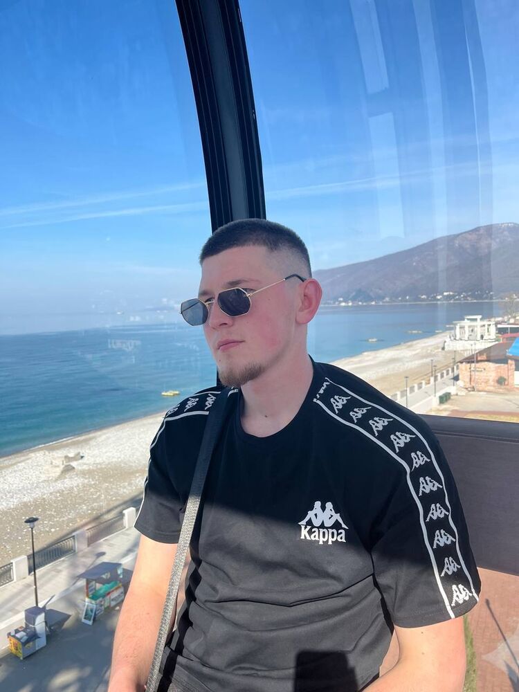  53910897  Vladimir, 25 ,     