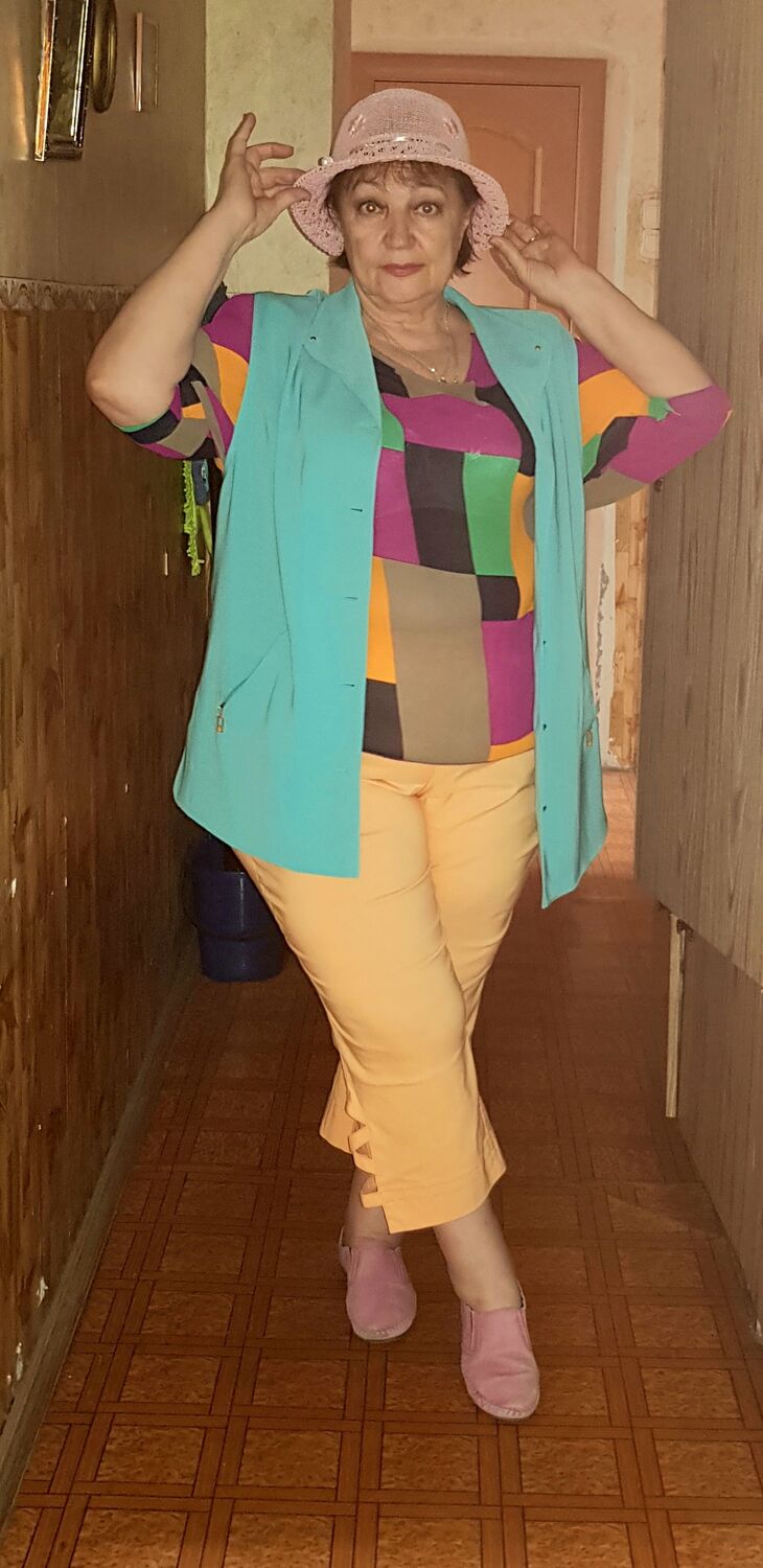  31349157  Olga, 71 ,    