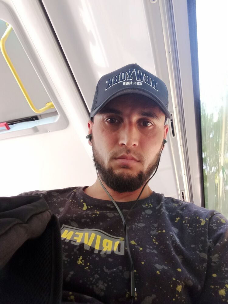  ,   Baha, 29 ,   ,   