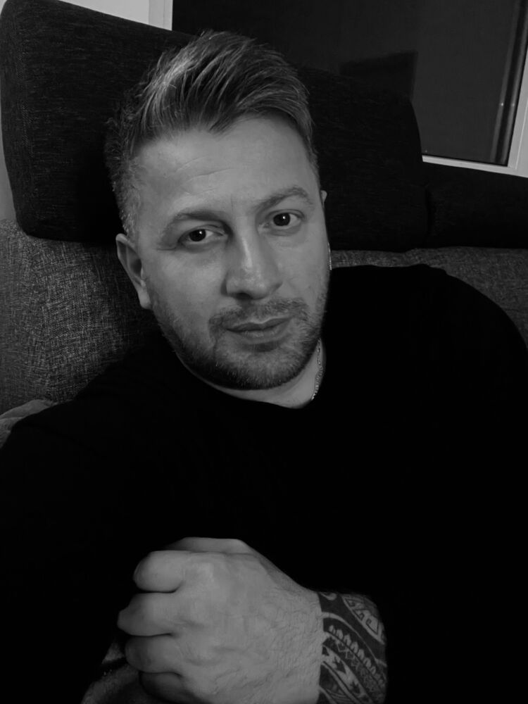  Warszawa,   Irakli, 44 ,     , c 
