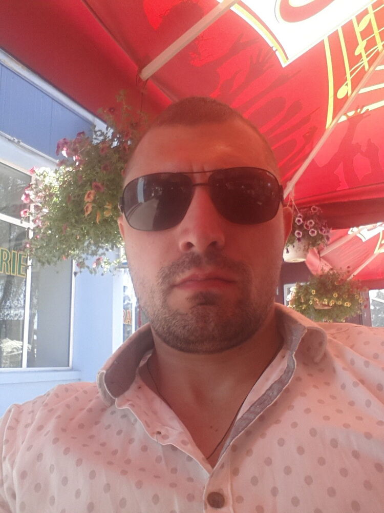  ,   Maxim, 39 ,   ,   , c , 