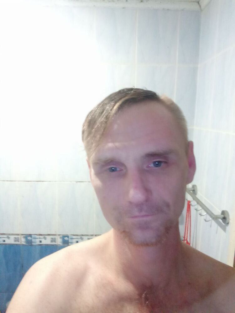  32866407  Igor, 41 ,    