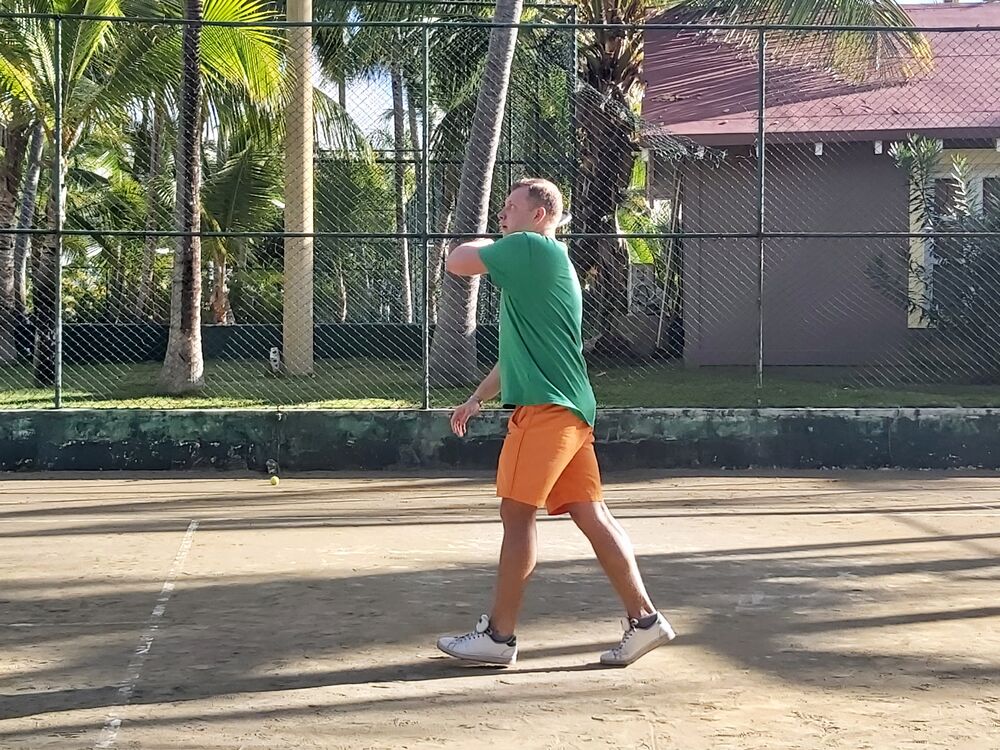  ,   Anton, 33 ,   ,   