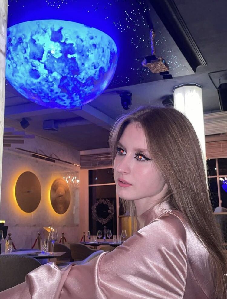  -,   , 21 ,   